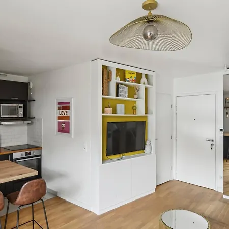Le Petit Bijou De * Suresnes