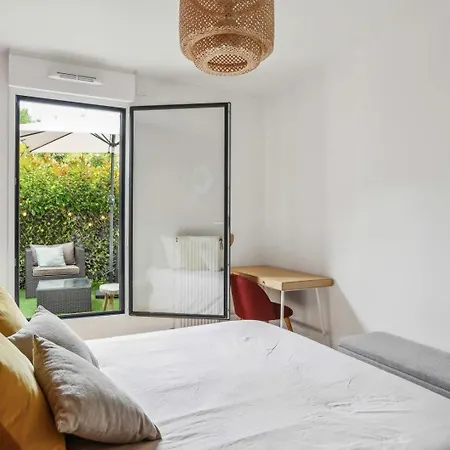 Le Petit Bijou De Apartment *